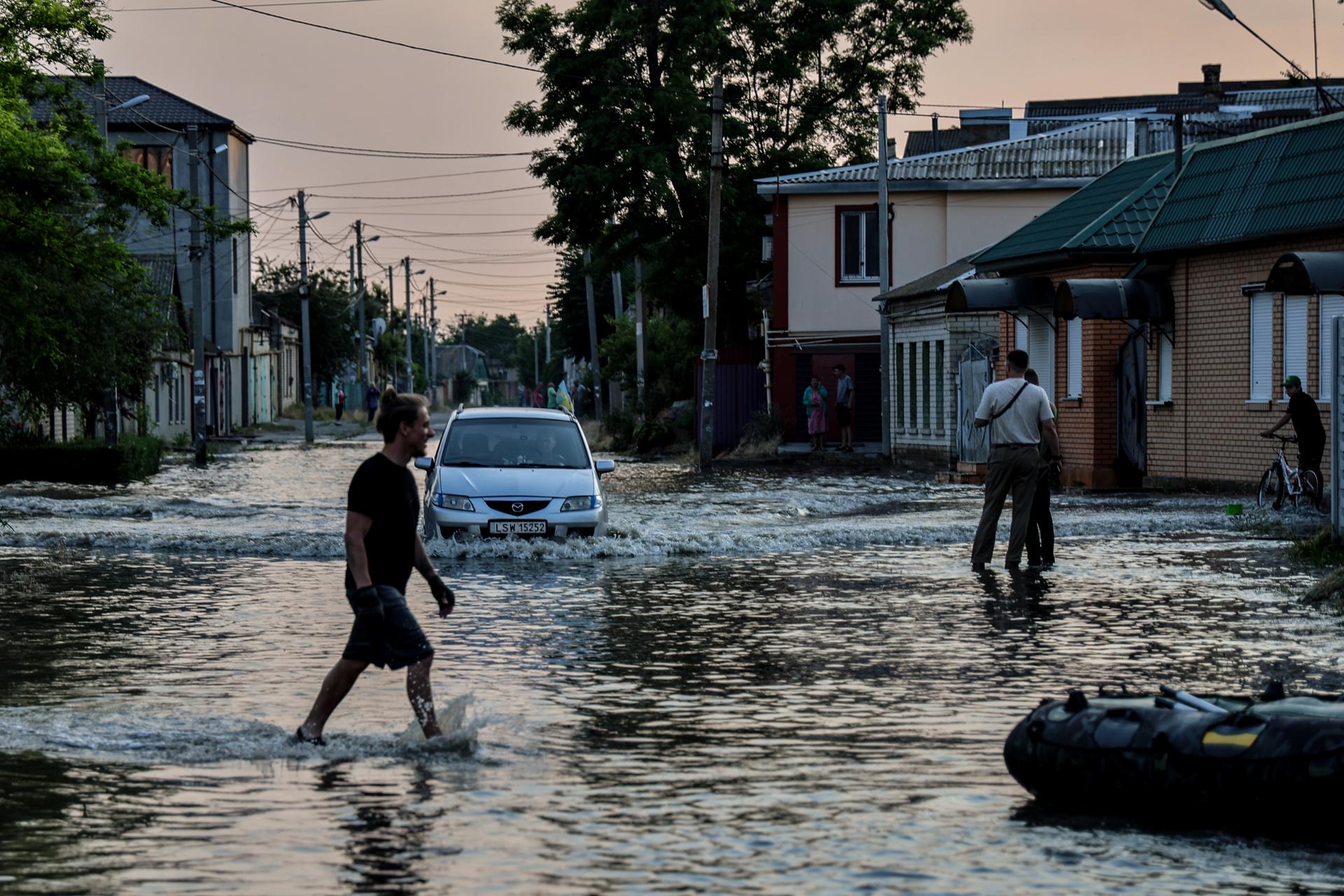 Así ha quedado Kherson después de la destrucción de la presa de Kakhovka | FOTOS