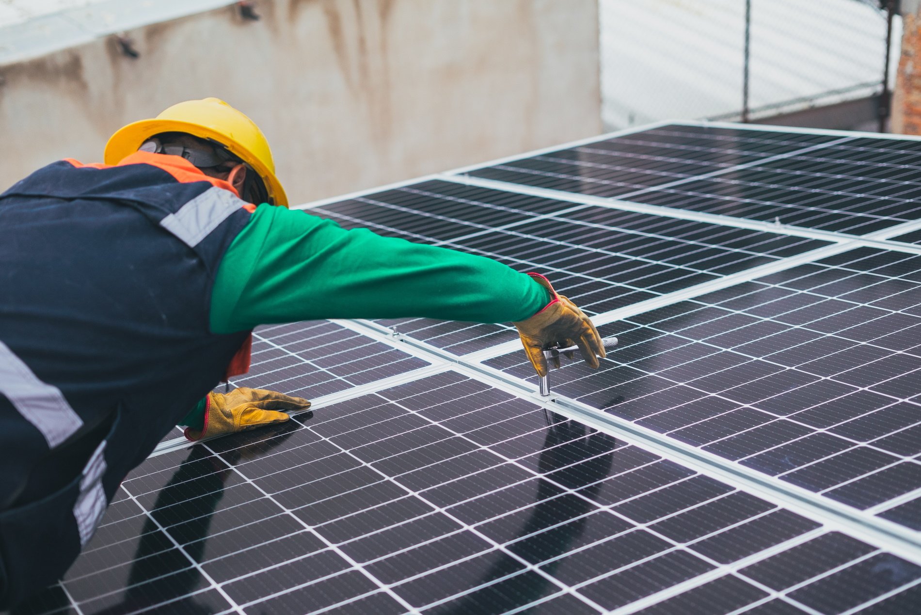 Solartradex: l'opció fiable i personalitzable per instal·lar plaques solars d'autoconsum