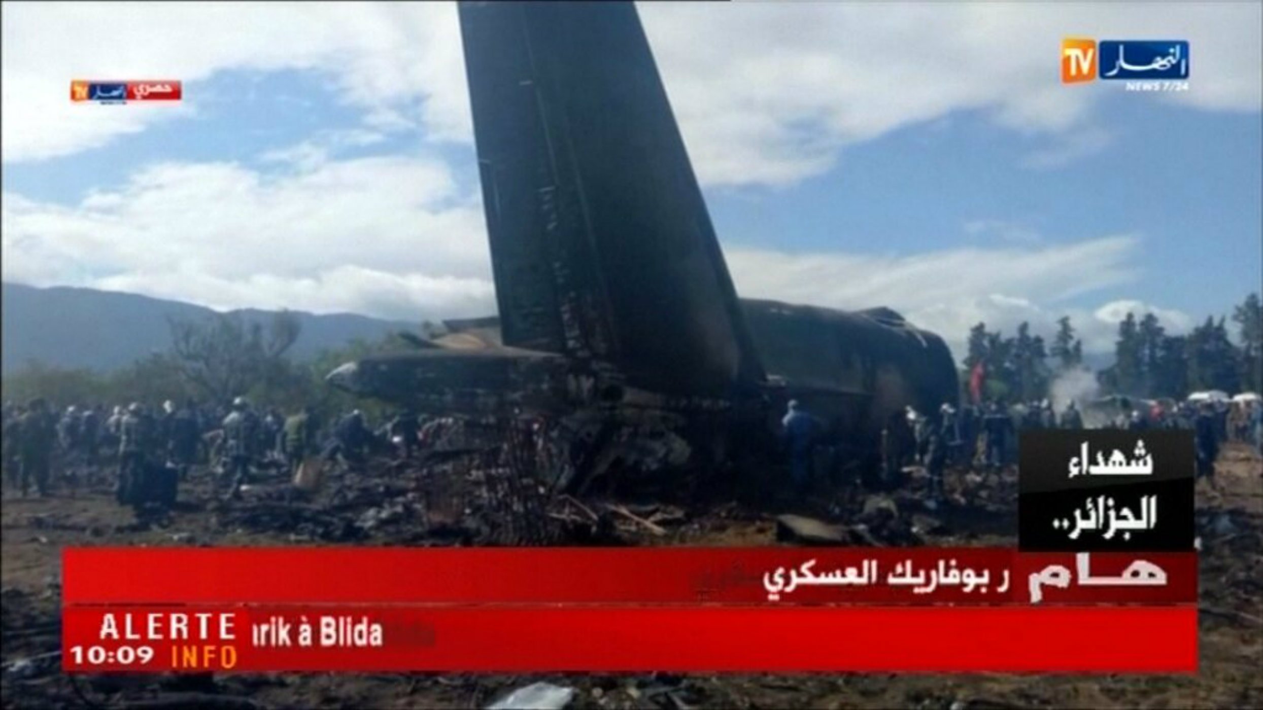 Almenys 257 morts en un accident d'un avió militar algerià
