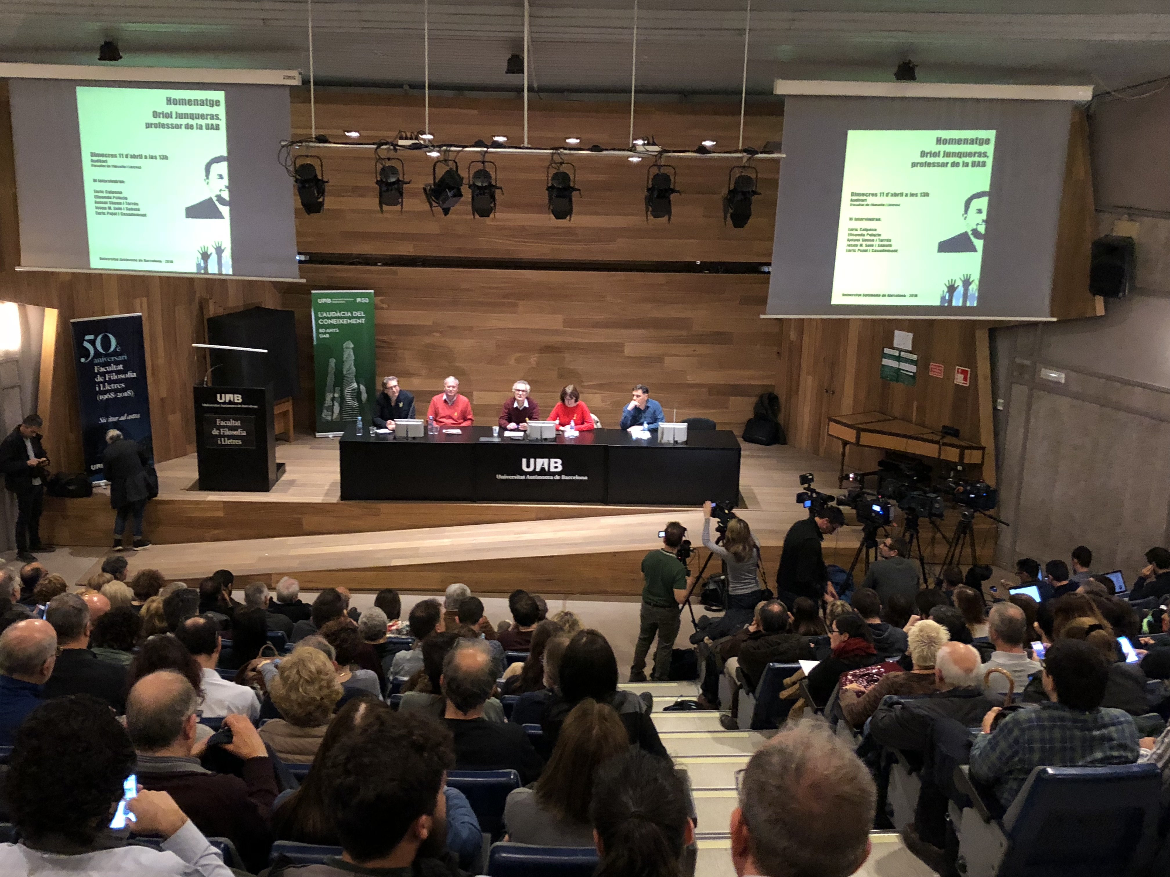 La UAB se desborda en el homenaje a Junqueras y se reivindica como espacio de libertad