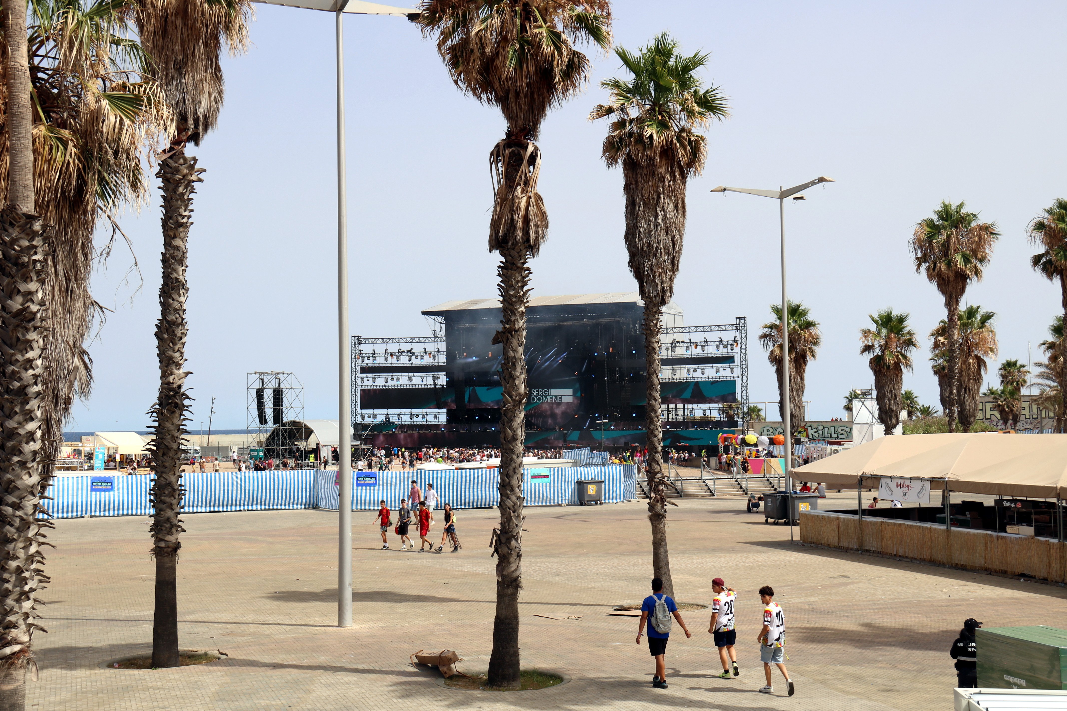 Europa pide cerrar la playa del Fòrum por mala calidad del agua