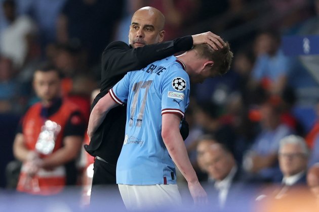 Pep Guardiola y De Bruyne final Champions League / Foto: EFE