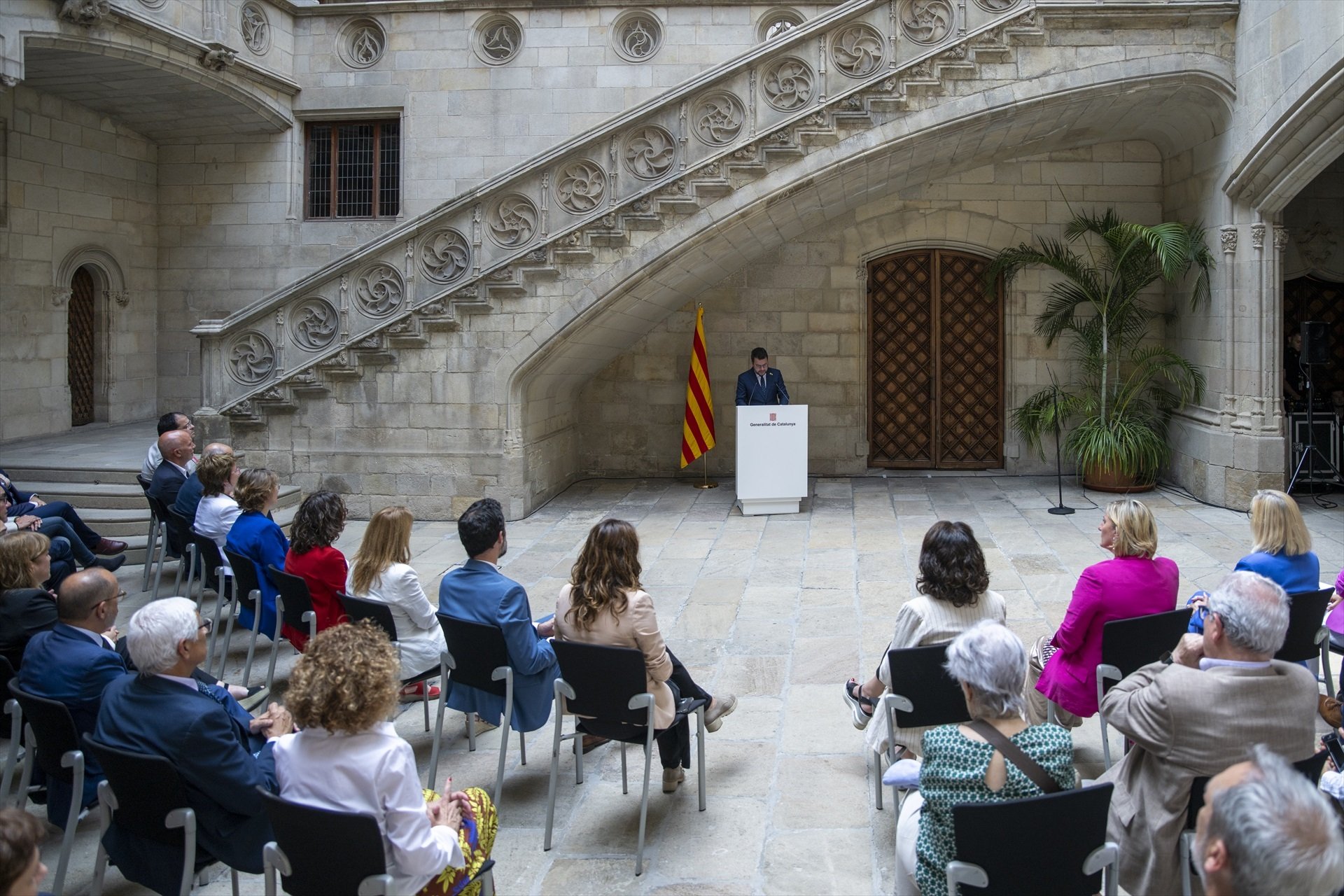 Three new Catalan ministers take office in a lightning reshuffle by Pere Aragonès