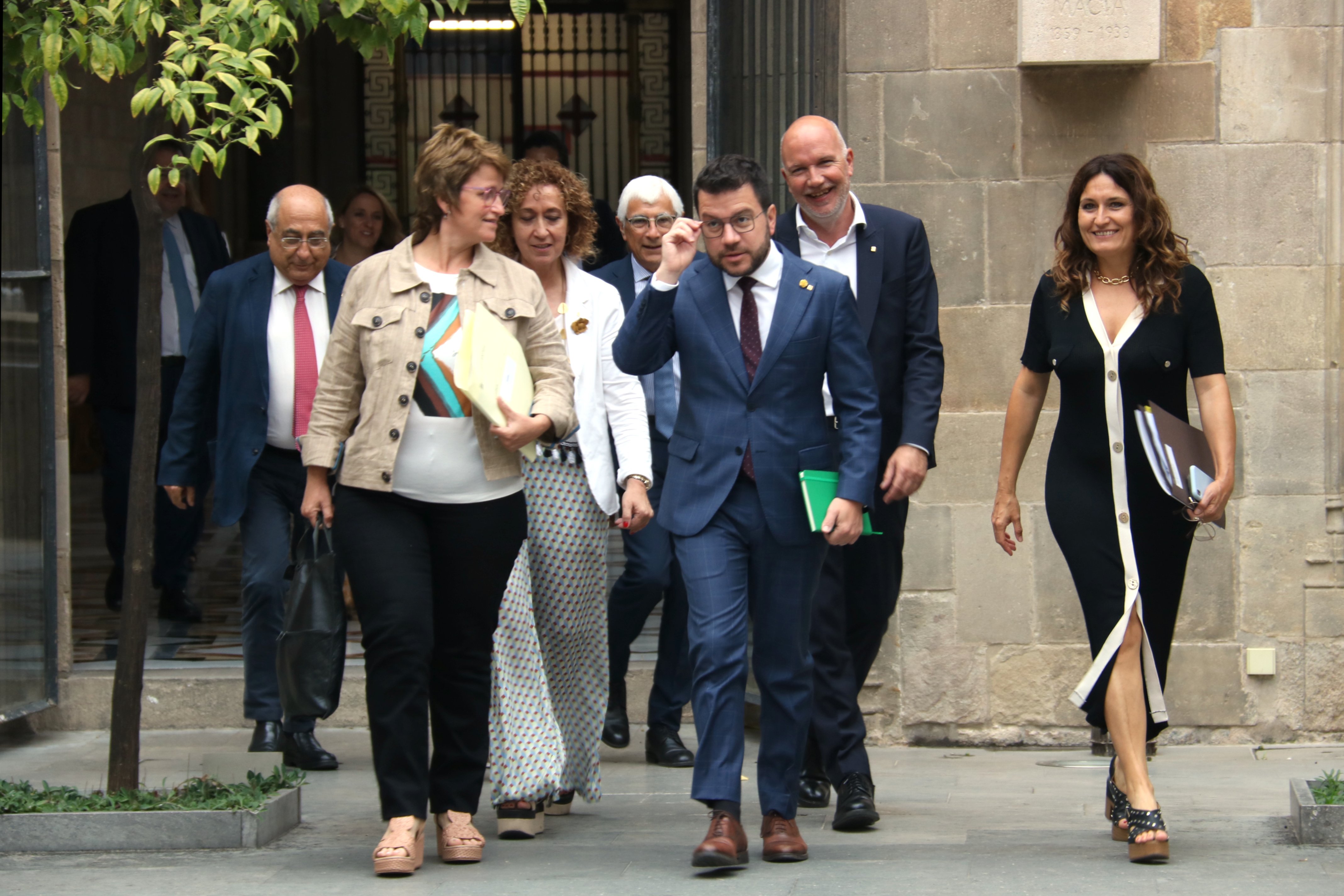 El Govern alerta sobre l'entrada de la ultradreta a les institucions: "És obrir les portes a l'odi"