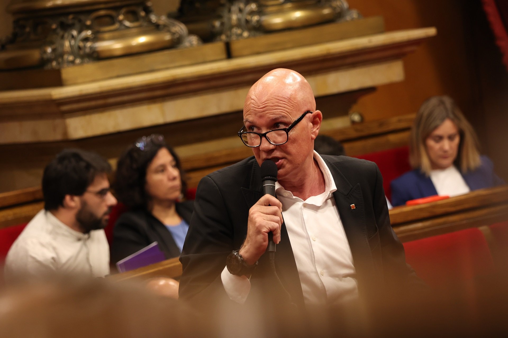 Toma y daca entre Govern y Albiol: "Se tiene que evitar que los ciudadanos respiren porquería"