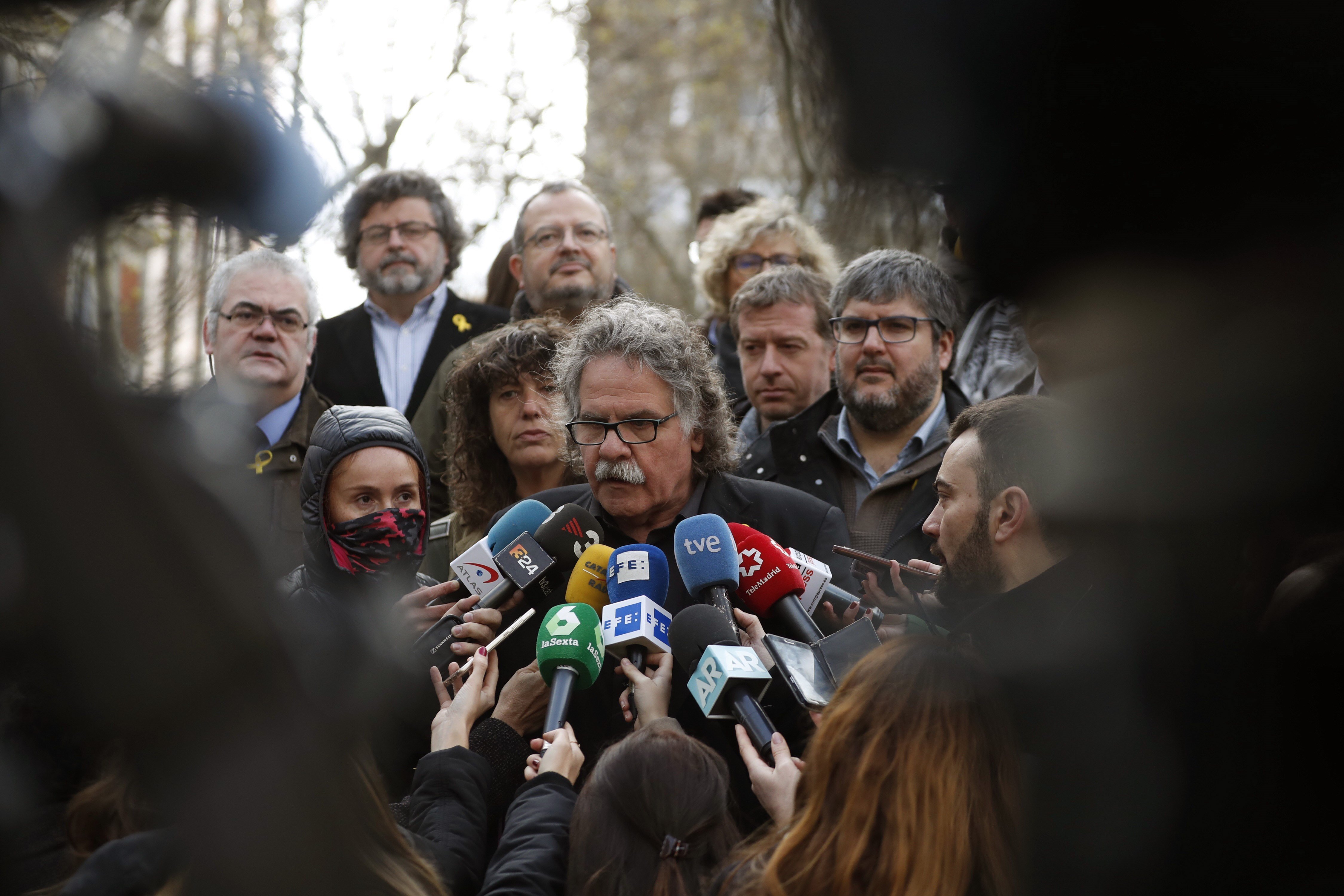 El independentismo protesta contra la investigación por terrorismo, ante la Audiencia