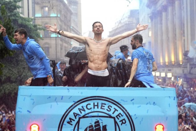 Grealish Manchester City celebración triplete Twitter Grealish Manchester City celebración triplete Twitter