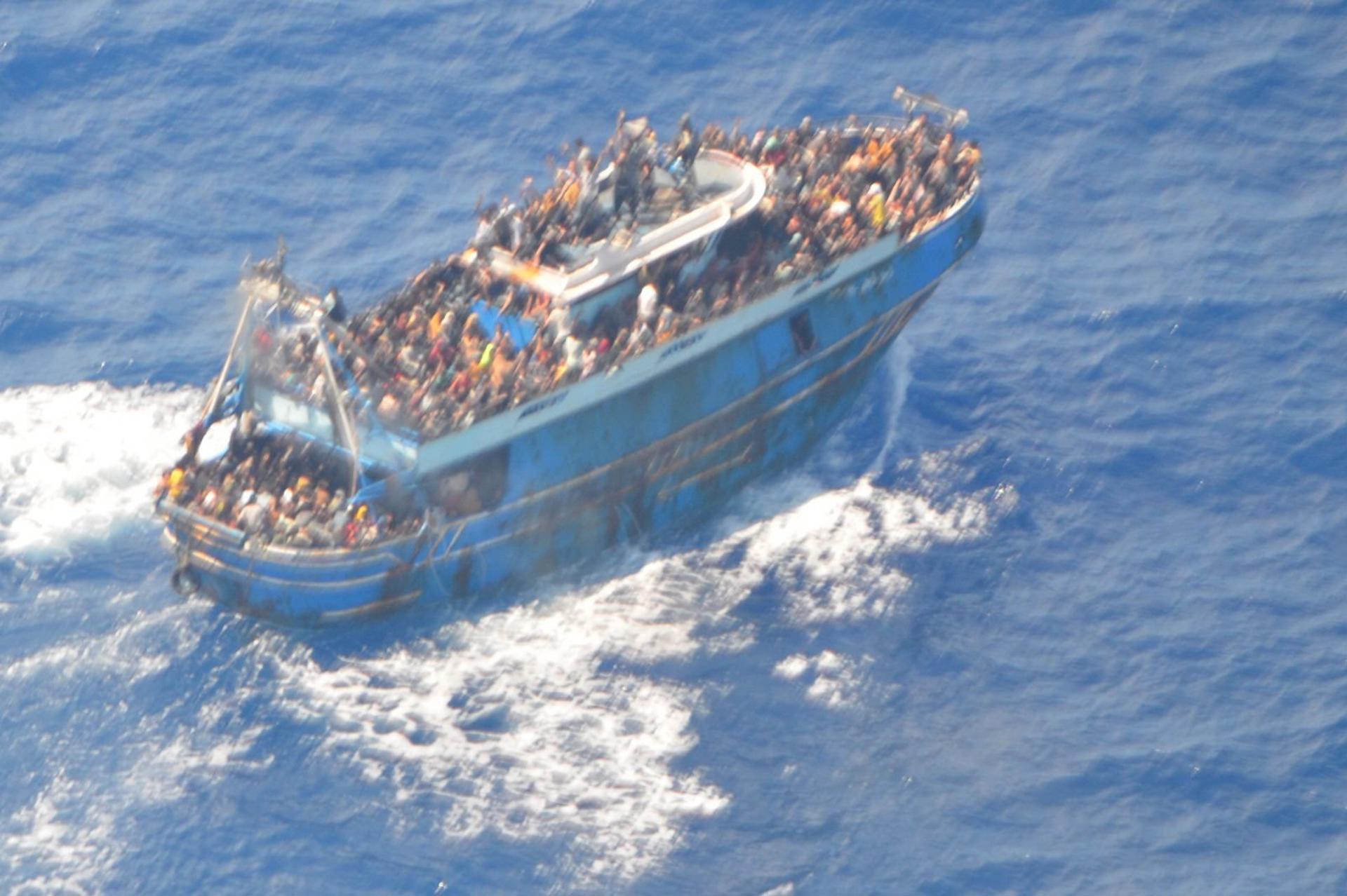 Tragèdia a Grècia: 79 morts i més de 200 desapareguts en el naufragi d'un pesquer al mar Jònic