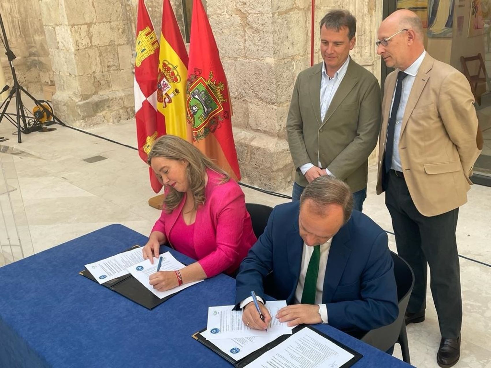 PP y Vox pactan para gobernar en coalición en Burgos