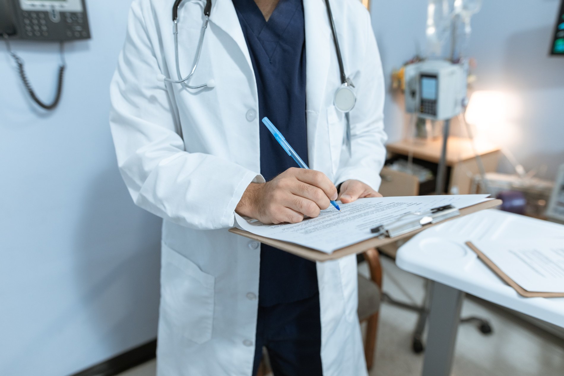 Las empresas proveedoras de Salut tendrán que atender en catalán a los pacientes