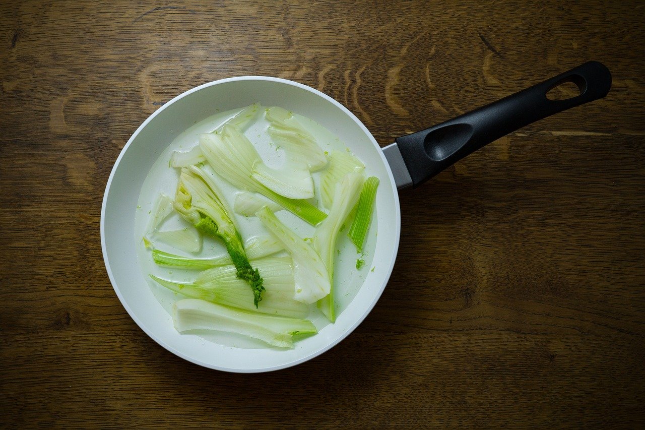 Infusión de Hinojo Silvestre propiedades recetas y usos