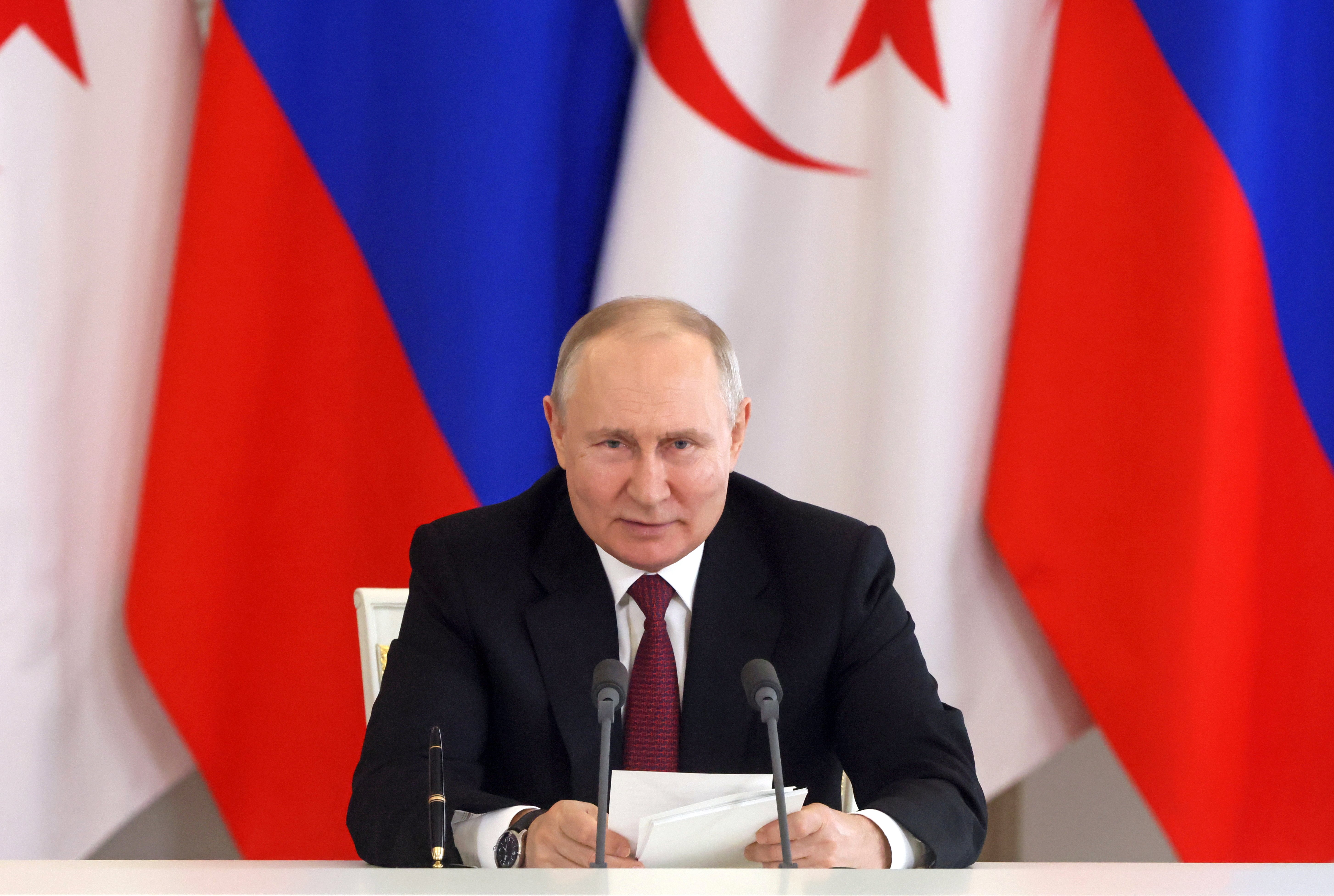Putin se muestra abierto a tener conversaciones con Ucrania (pero los bombardeos continúan)