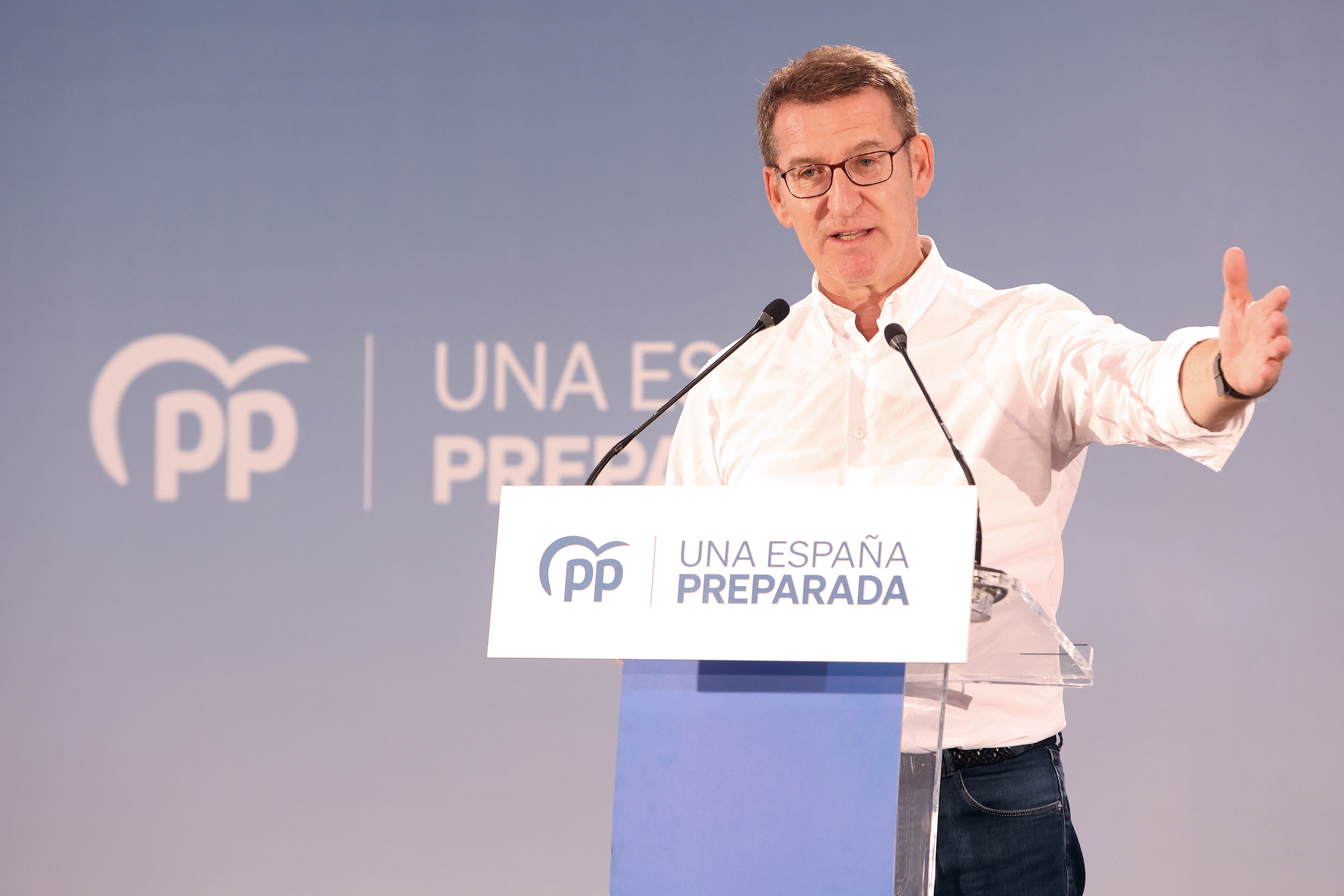 El PP naturaliza los pactos con Vox a cinco semanas de las elecciones del 23-J