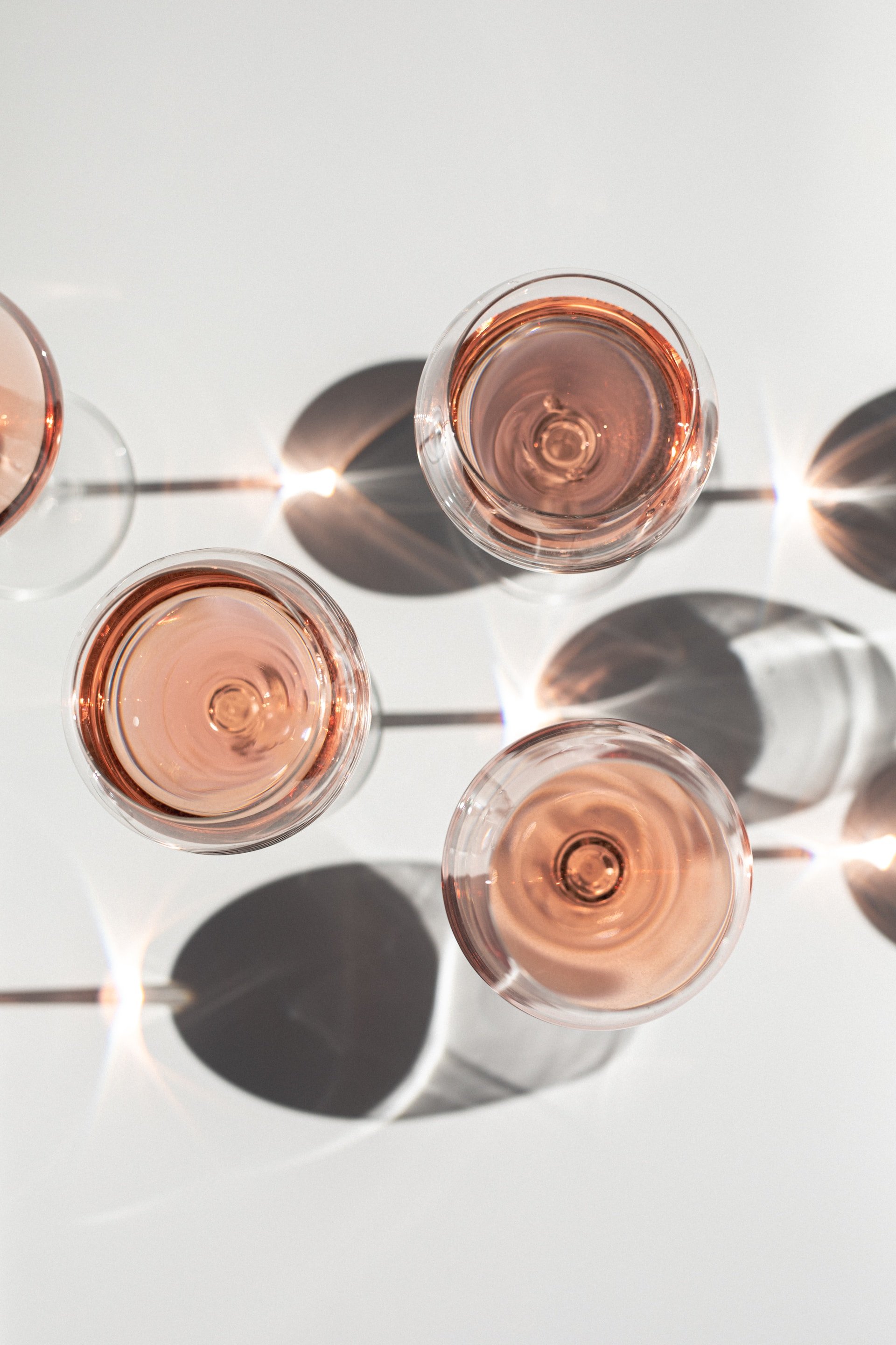 Teoría poética del vino rosado