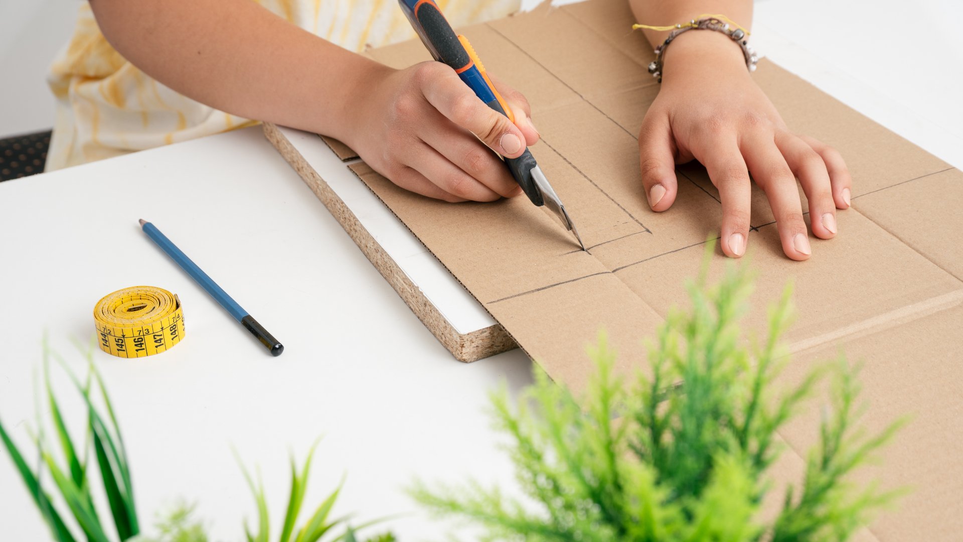 Manualidades con material reciclado: crea cosas chulísimas a base de reciclar juguetes