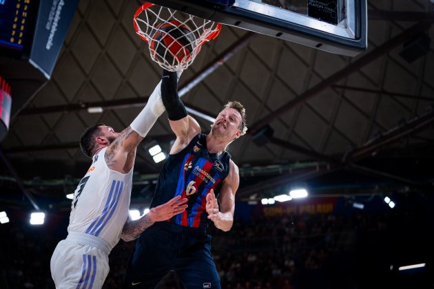 Jan Vesely mate Barça Real Madrid final Liga Endesa / Foto: @FCBbasket Jan Vesely mate Barça Real Madrid final Liga Endesa / Foto: @FCBbasket
