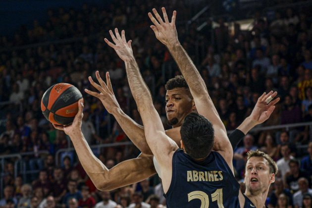 Tavares Abrines Barça Real Madrid final Liga Endesa / Foto: EFE Tavares Abrines Barça Real Madrid final Liga Endesa / Foto: EFE
