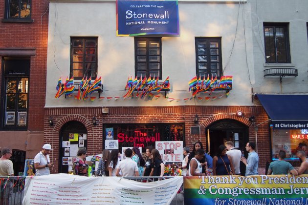 28 de junio de 2016, concentración delante de un Stonewall Inn