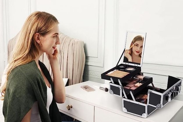 Maletin maquillaje abierto Maletin maquillaje abierto
