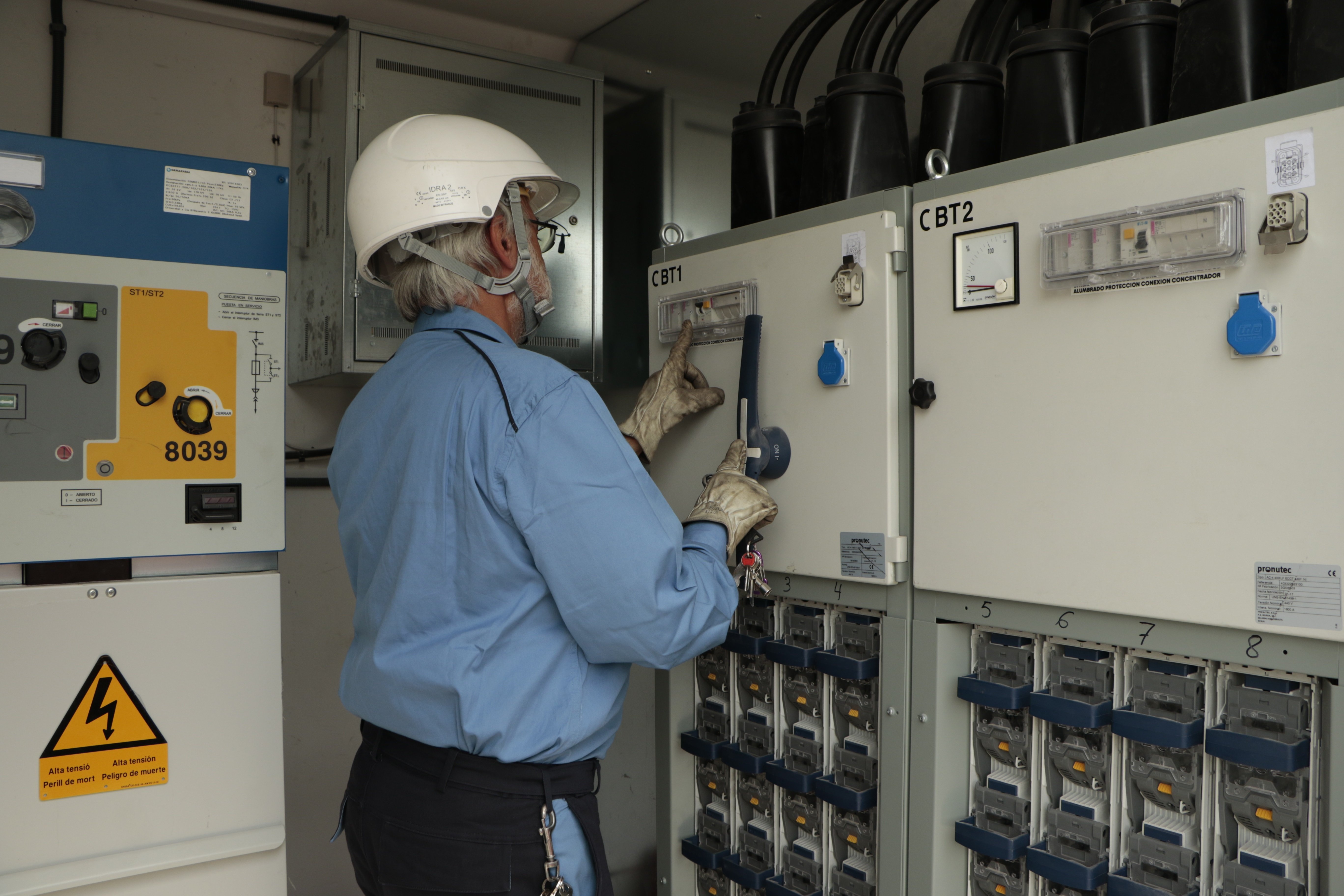 Endesa extiende una nueva línea eléctrica subterránea en Lleida