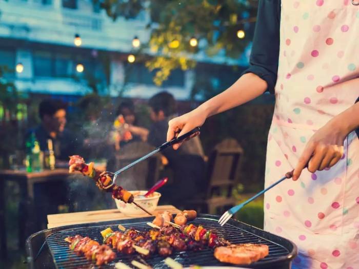 Los 7 utensilios profesionales para barbacoa que tu cuñado no quiere que conozcas