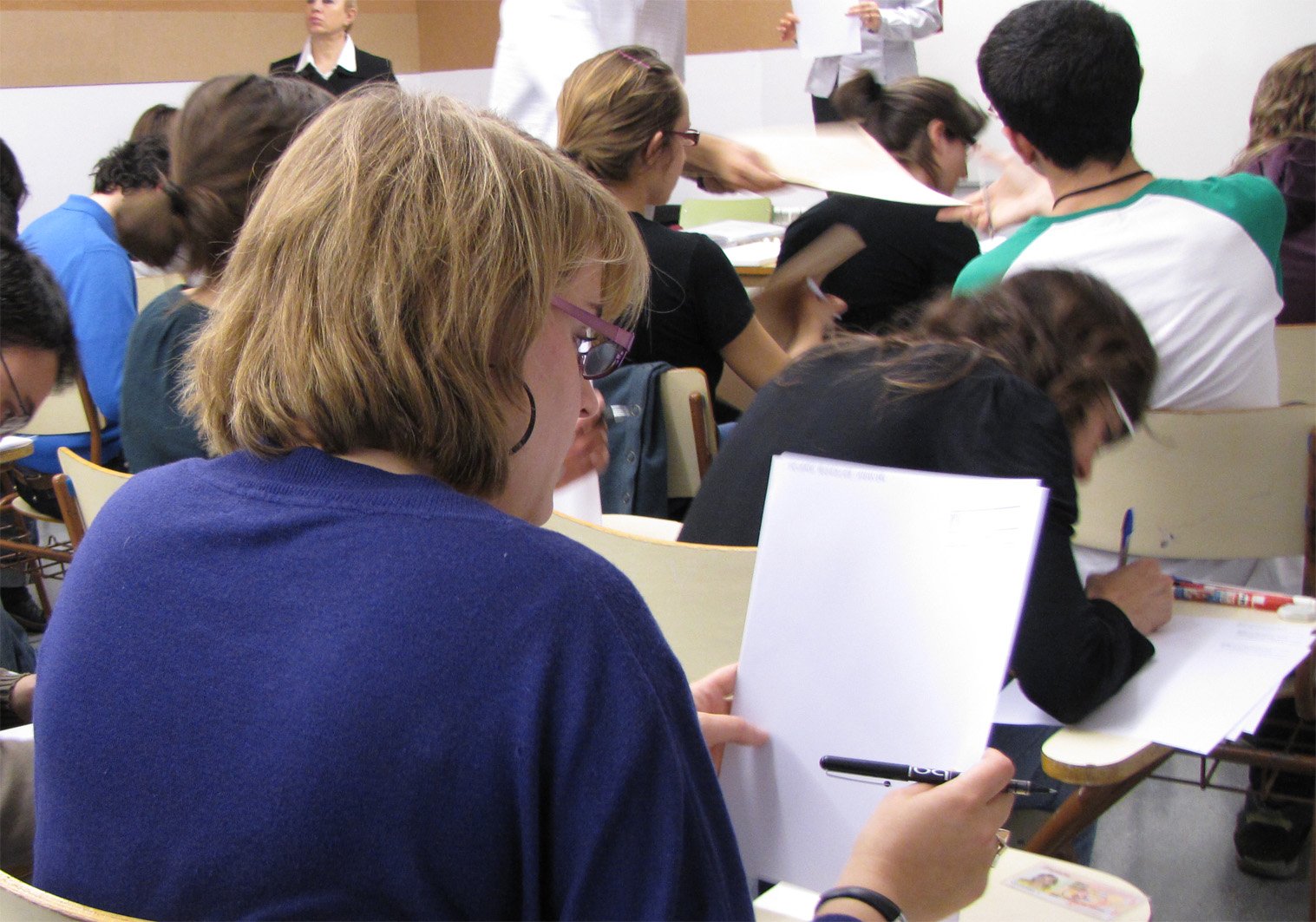 Unes 7.000 persones s'examinen entre aquest divendres i dissabte per obtenir el C2 de català