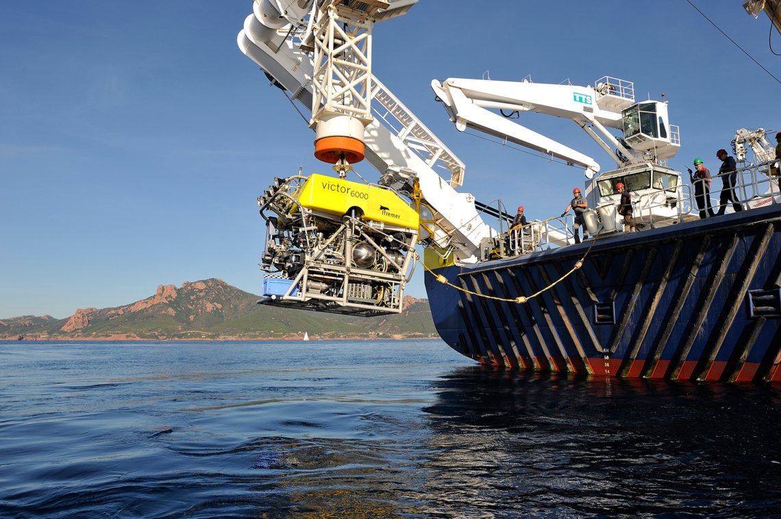 Victor 6000, la herramienta europea que puede ayudar a encontrar el submarino del Titanic: rescate in extremis