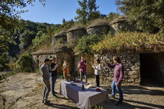 6. Cata de visto y tinas de piedra seca en el Puente de Vilomara Marc Castellet ACT
