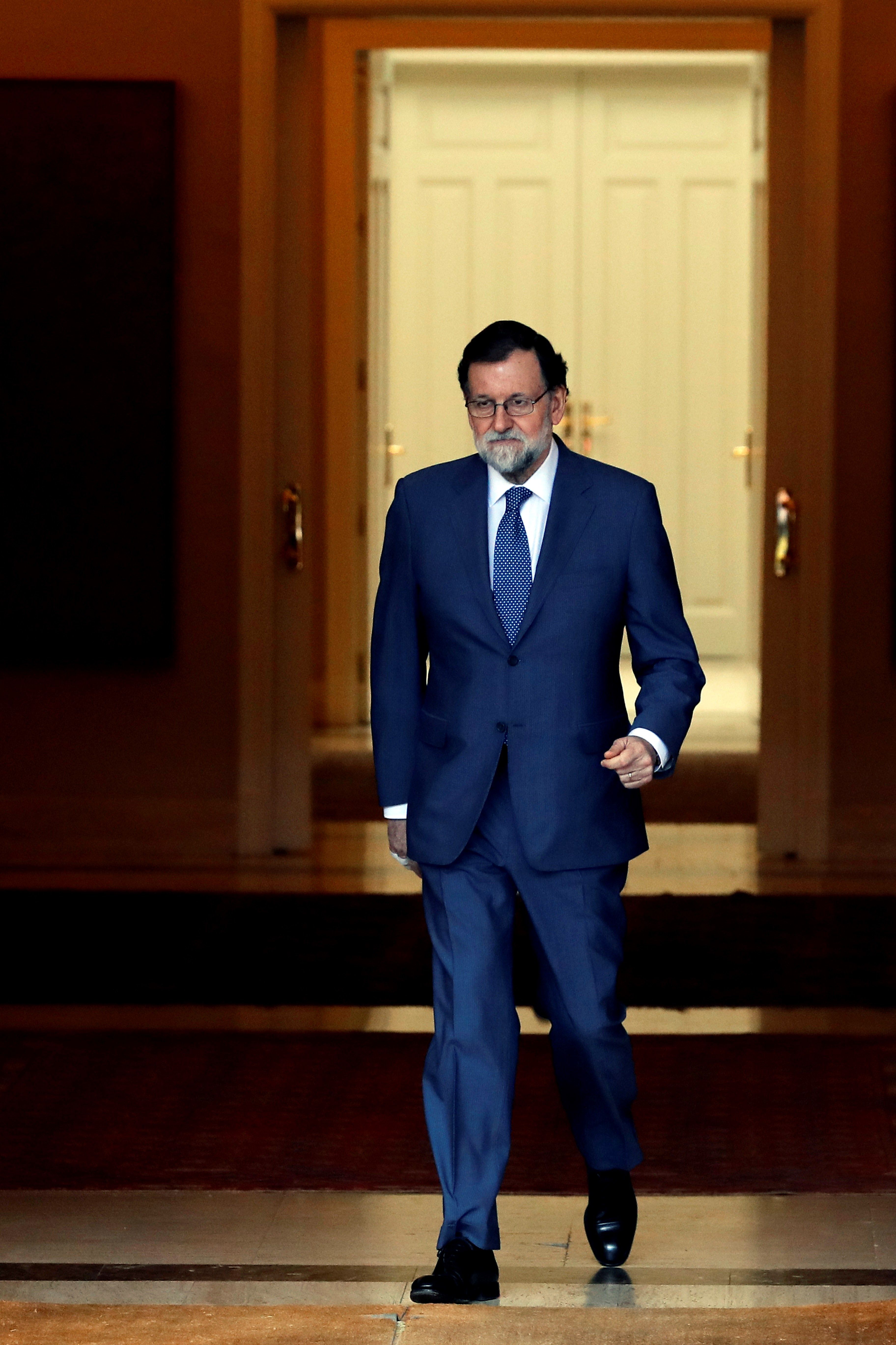 Rajoy critica a Cs, pero mantiene por ahora a Cifuentes