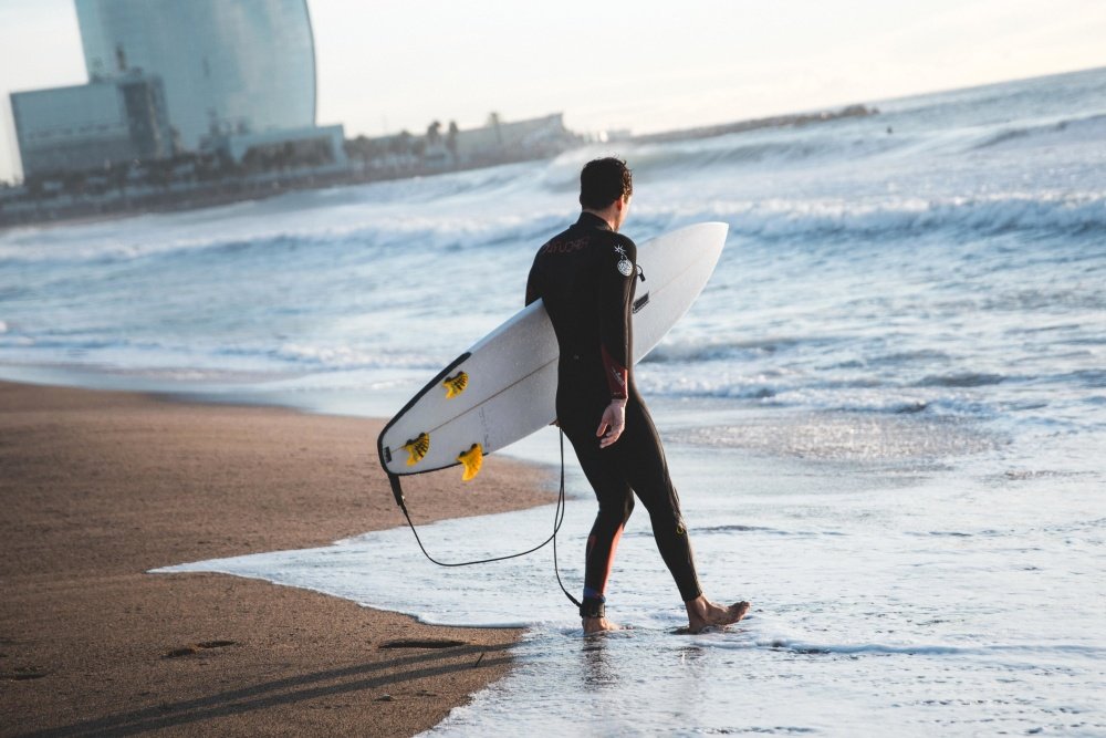La tabla de paddle surf hinchable que te convierte en surfista profesional arrasa en Amazon