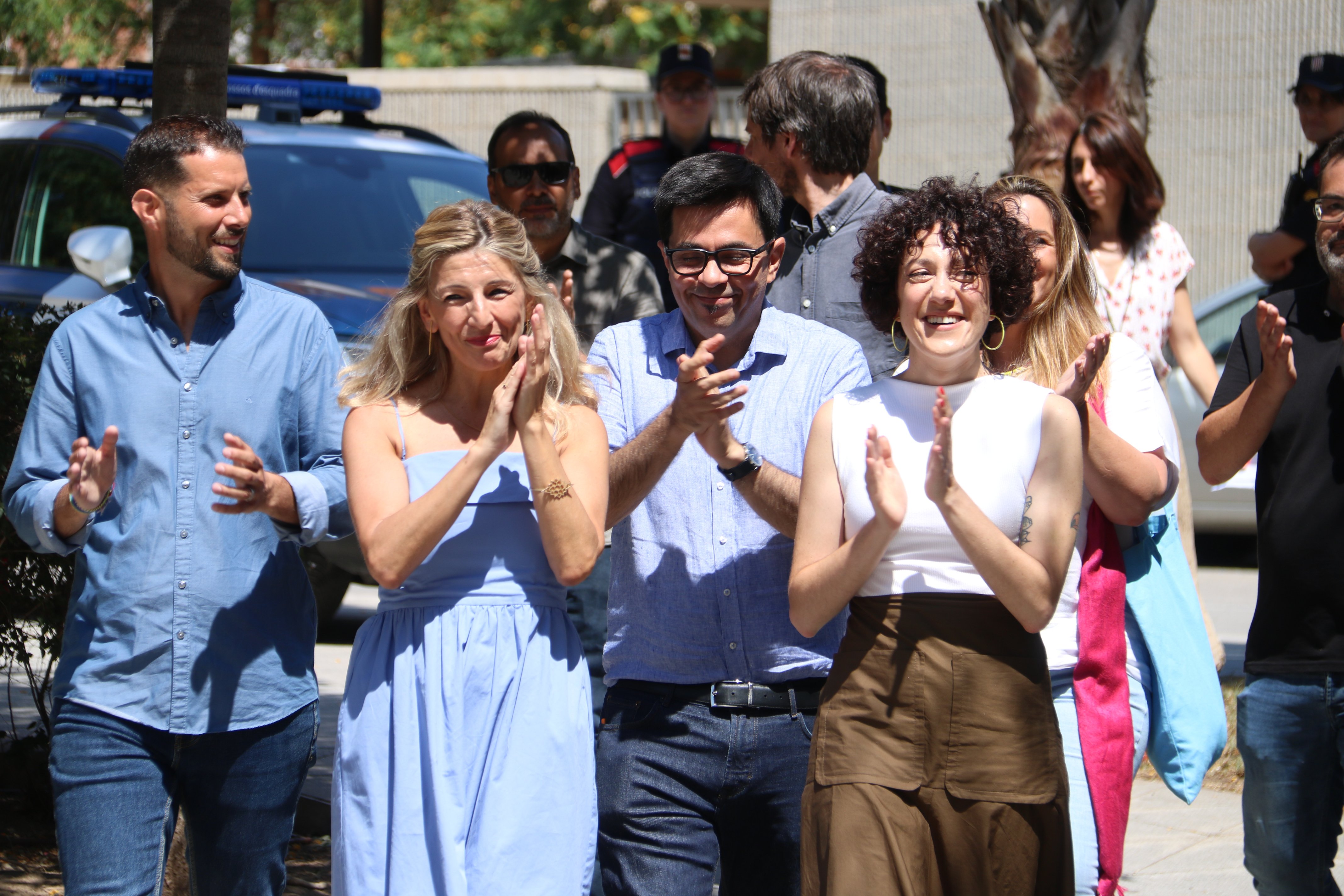 Yolanda Díaz s’oblida del referèndum en el primer acte electoral a Catalunya