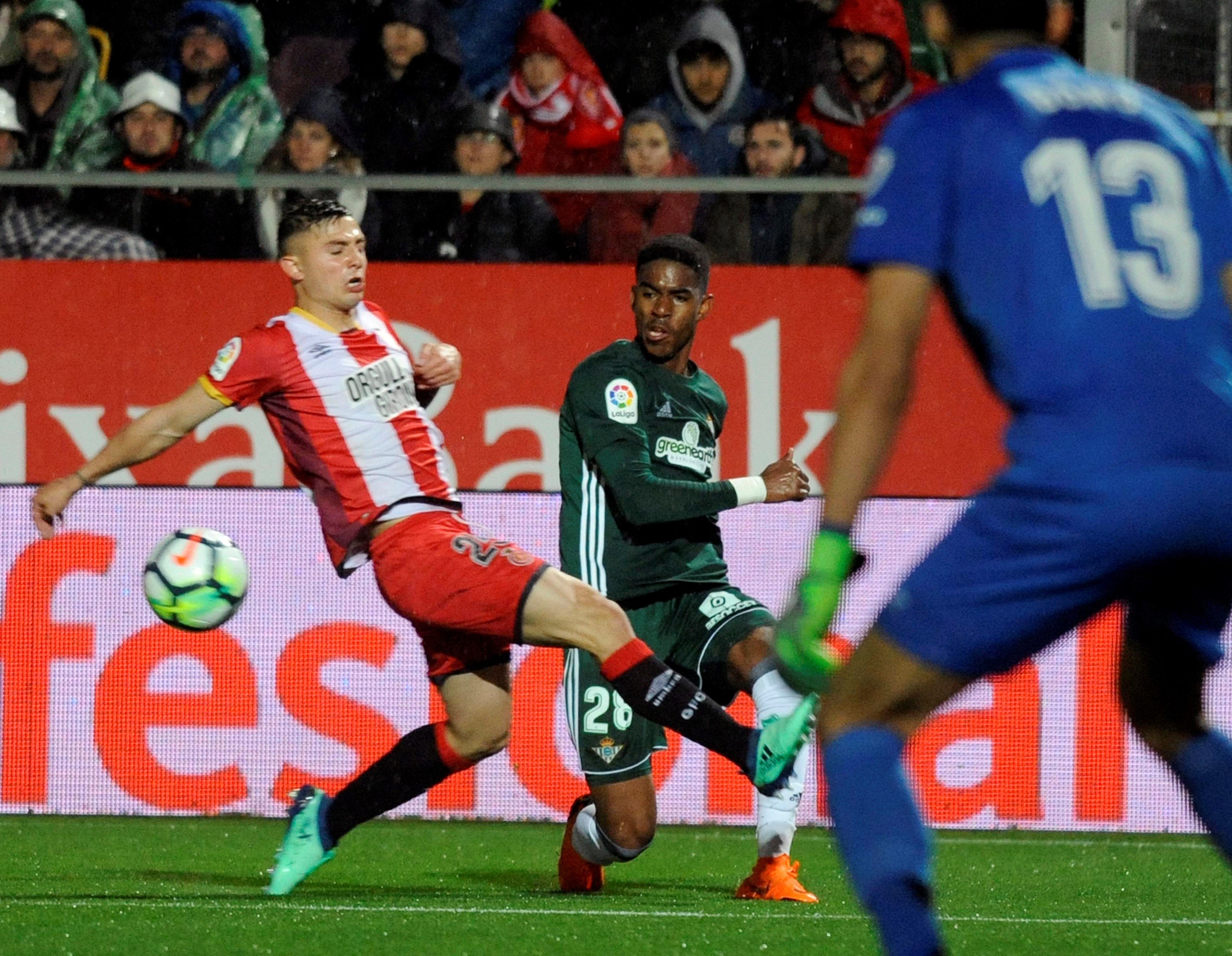 El Betis descarrila el Girona (0-1)