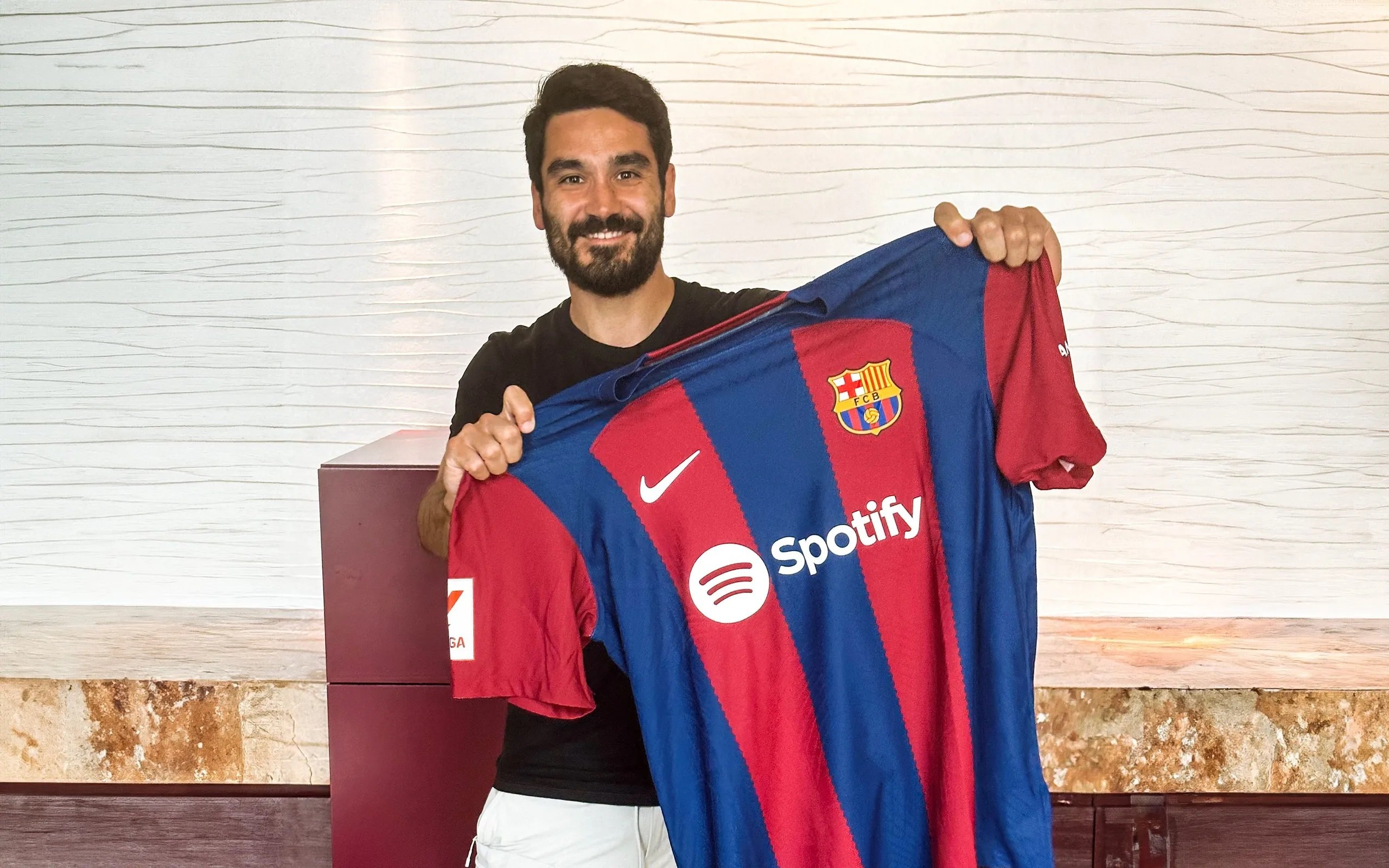 Tancat, arriba amb Gündogan i el seu fitxatge deixa un mort al vestidor del Barça