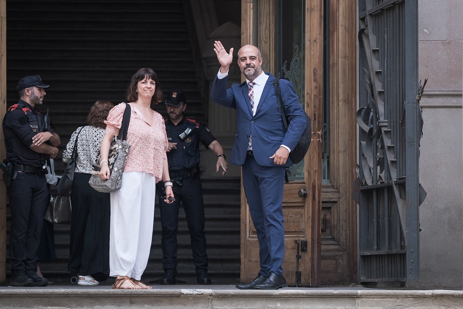 La Fiscalía se opuso a la amnistía del exconseller Buch y el sargento Escolà por escoltar a Puigdemont