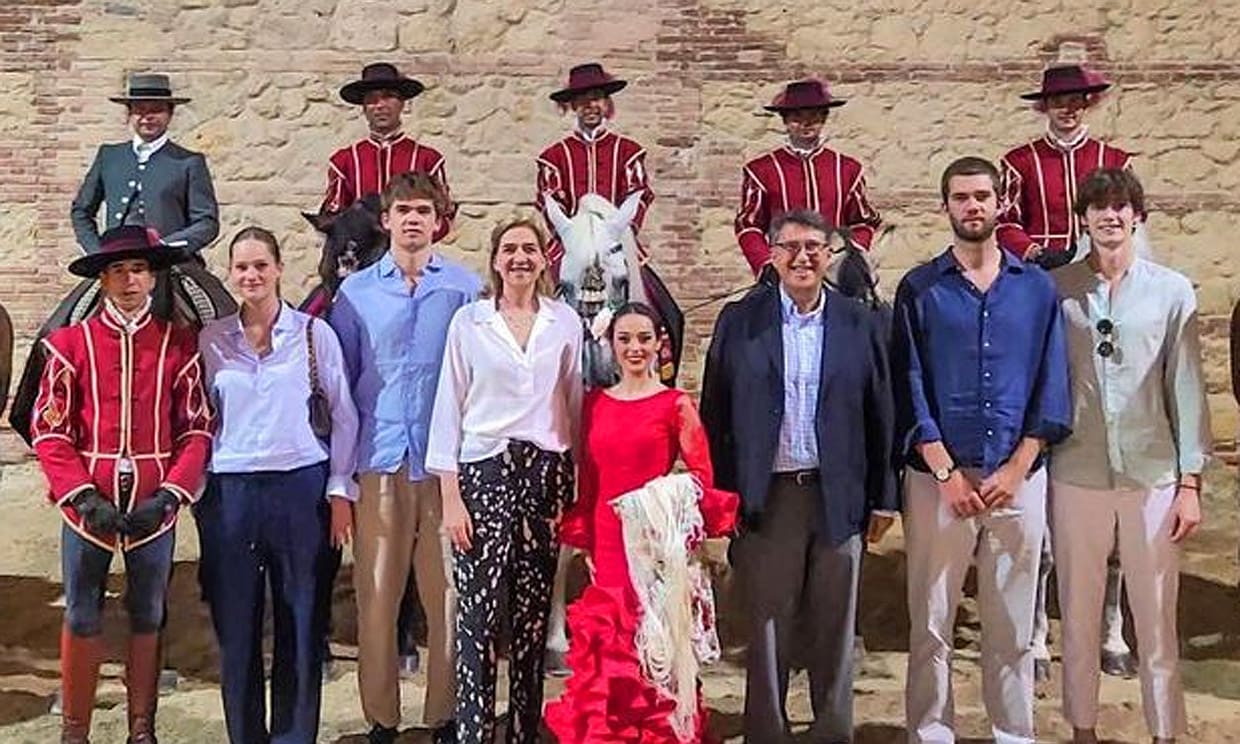 infanta cristina con sus hijos en Córdoba infanta cristina con sus hijos en Córdoba