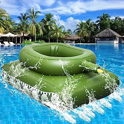 La sorpresa del verano: el flotador en forma de tanque... ¡Que dispara agua por el cañon!