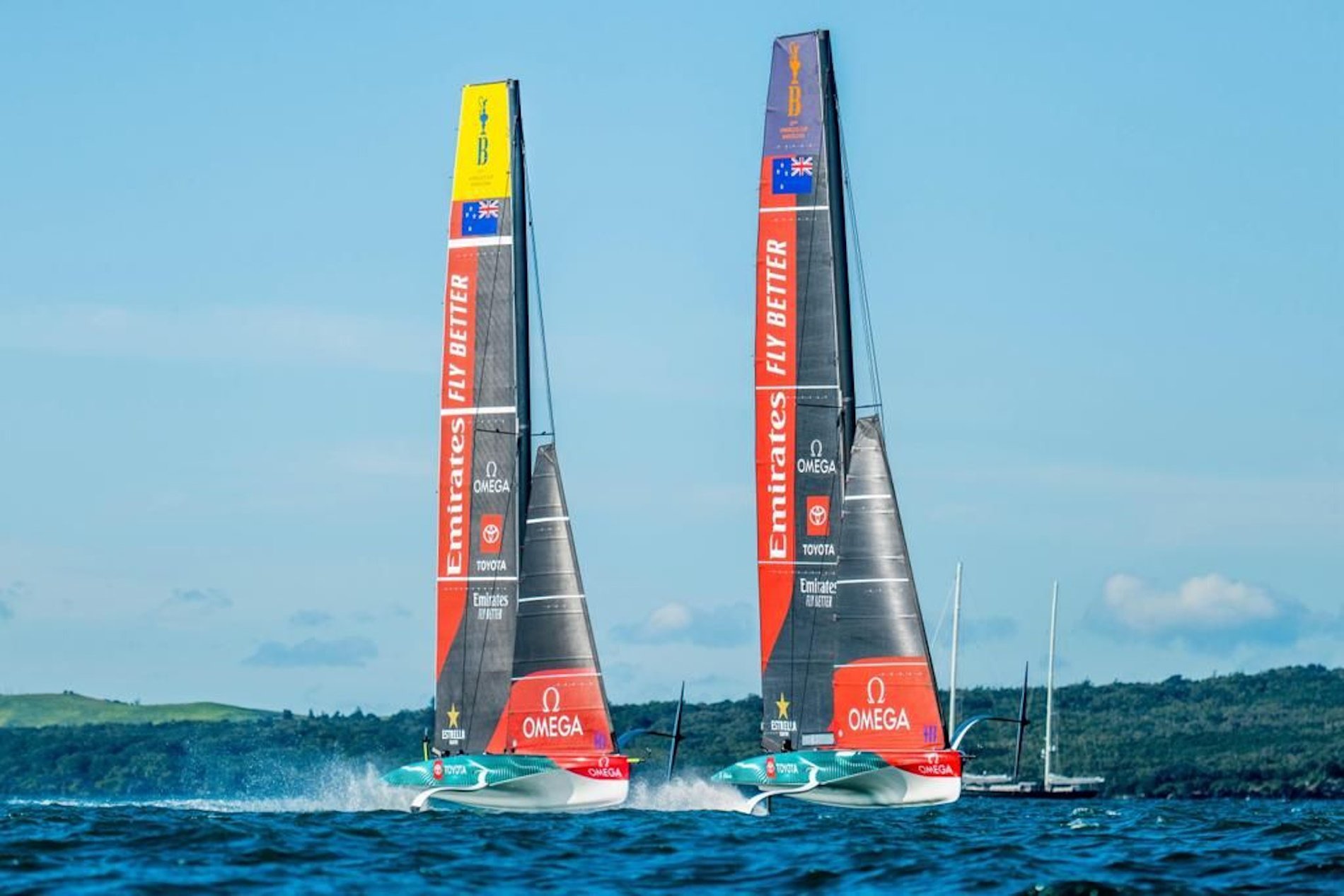 Los AC40 de Emirates Team New Zealand se preparan para la 37ª America's Cup Barcelona 2024