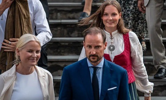 norwegianroyalfamily 355155953 207006648962631 5455875976706391316 n