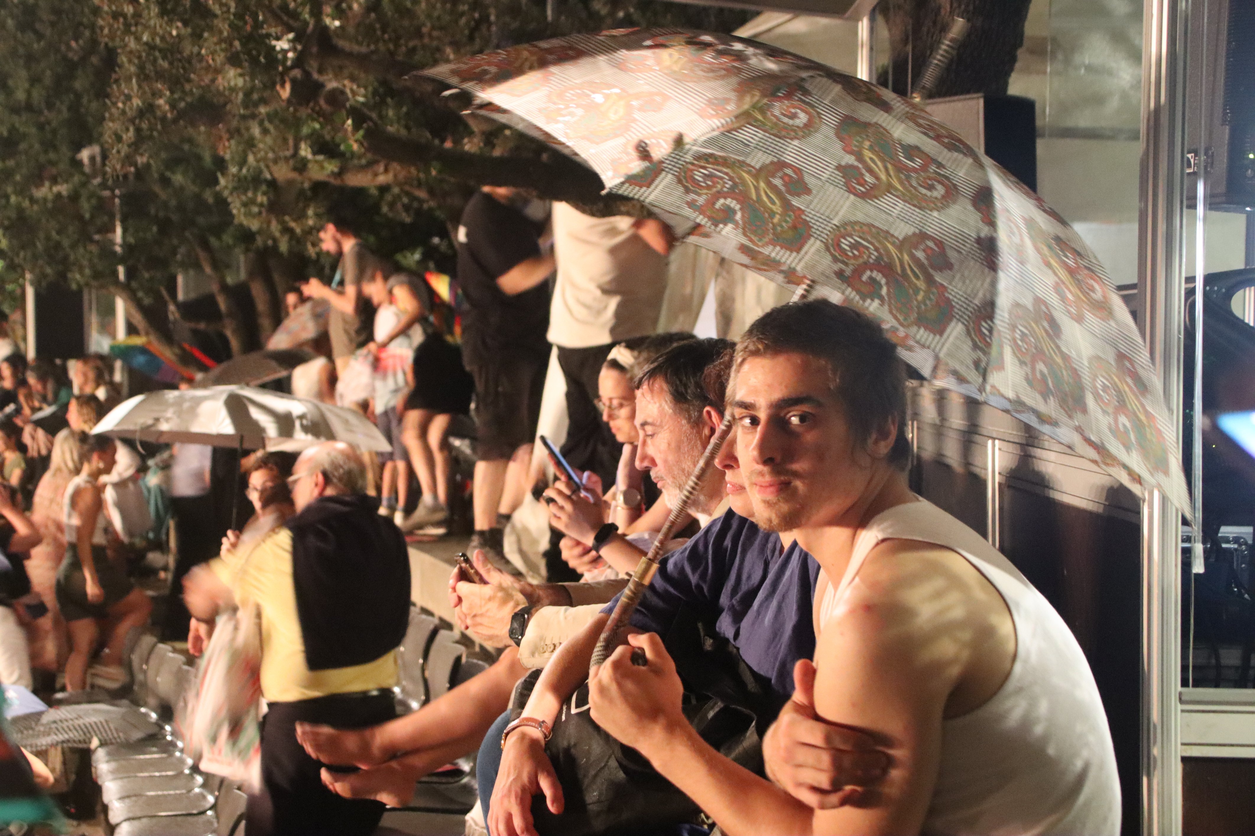 El espectáculo 'The Pulse' y la lluvia inauguran el Festival Grec