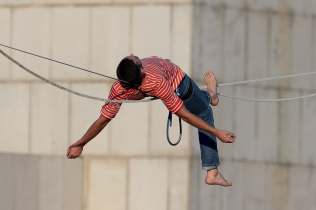 funambulista plaça catalunya 5 / Europa Press