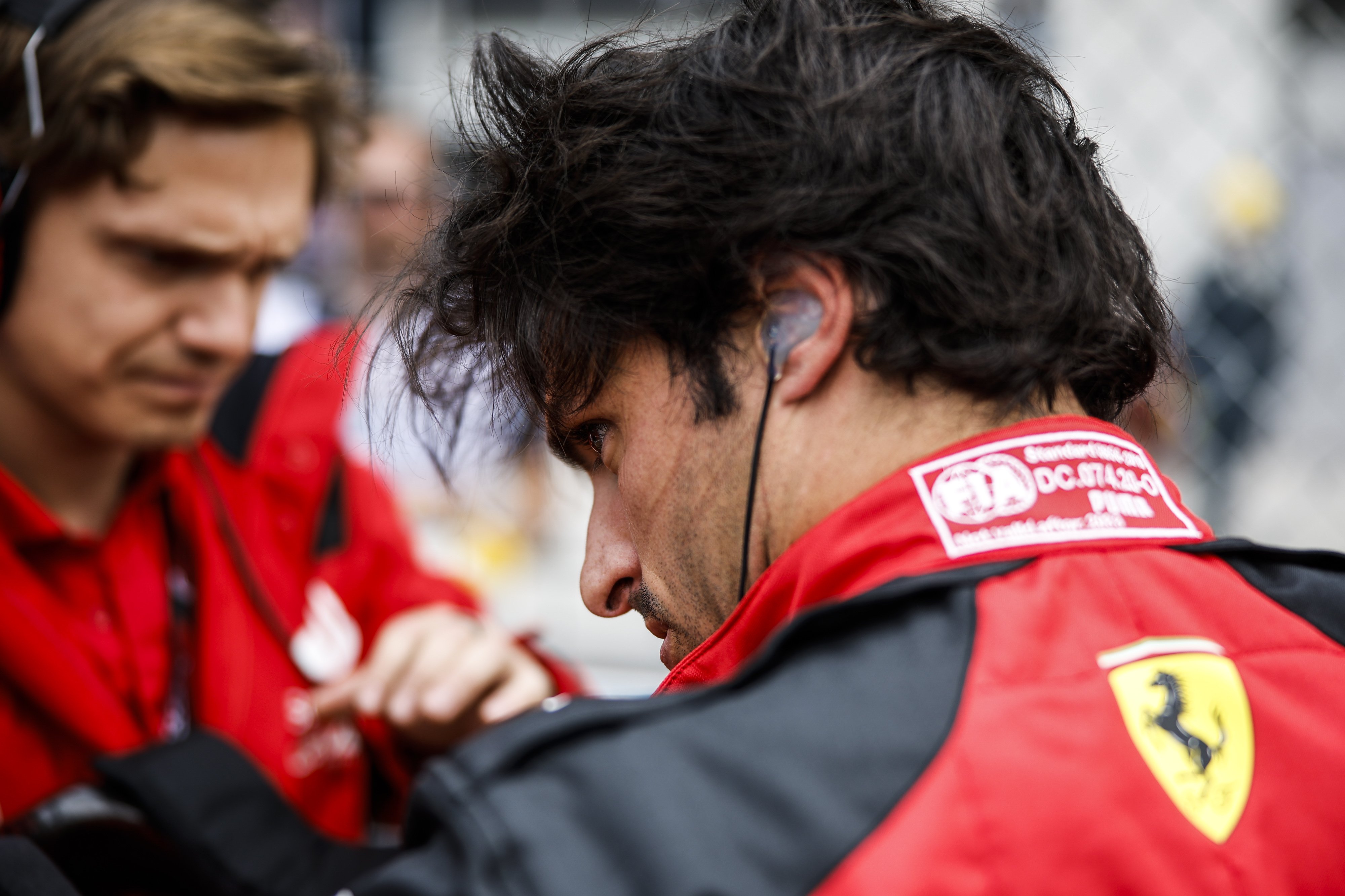El jefe de Carlos Sainz lo humilla en la comparación con Lewis Hamilton, lo que le espera en Ferrari