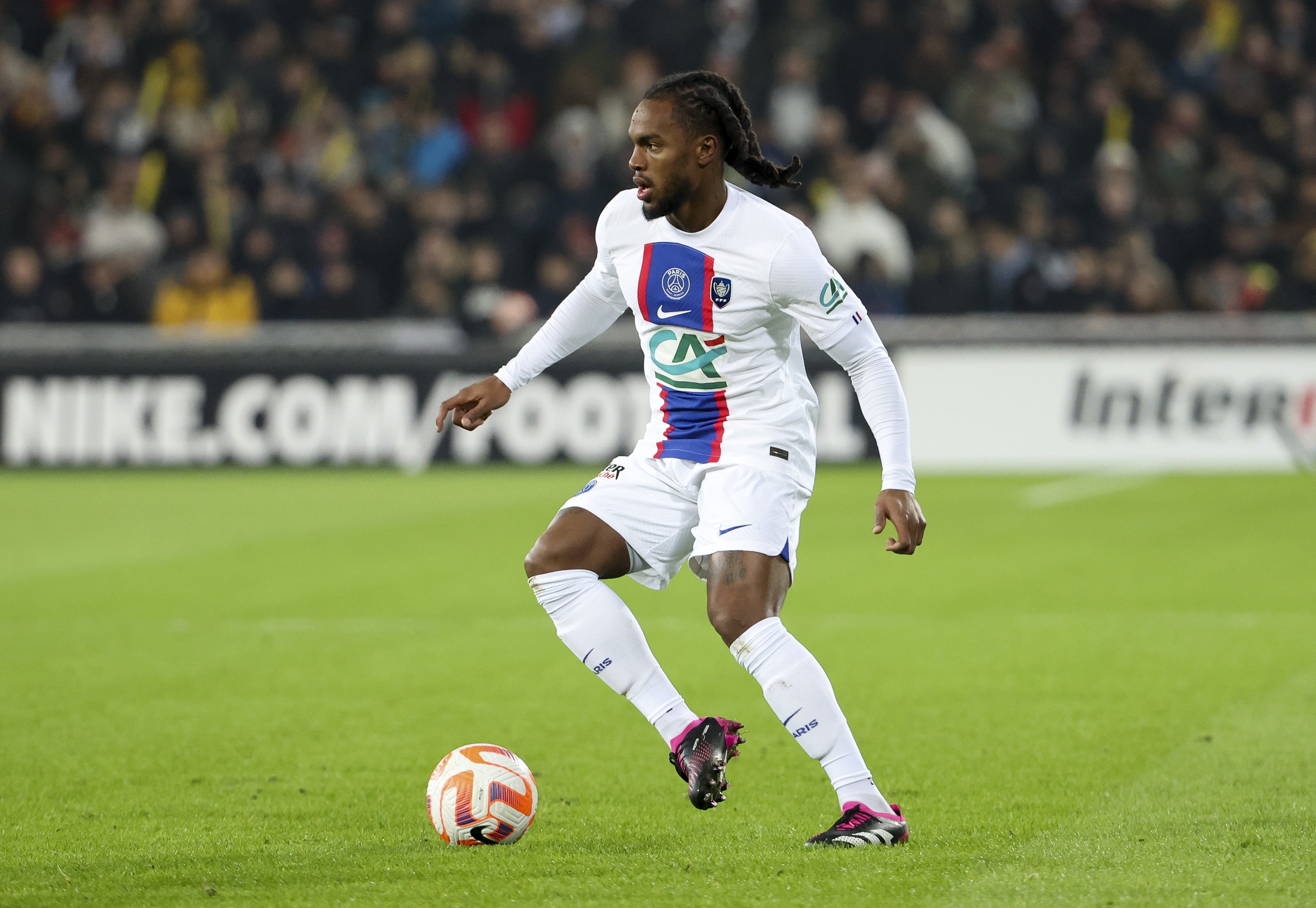 El València va molt seriosament amb Renato Sanches