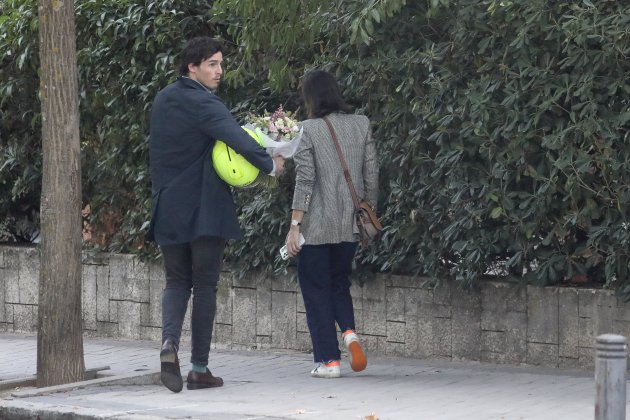 Íñigo casco a Tamara GTRES Íñigo casco a Tamara GTRES