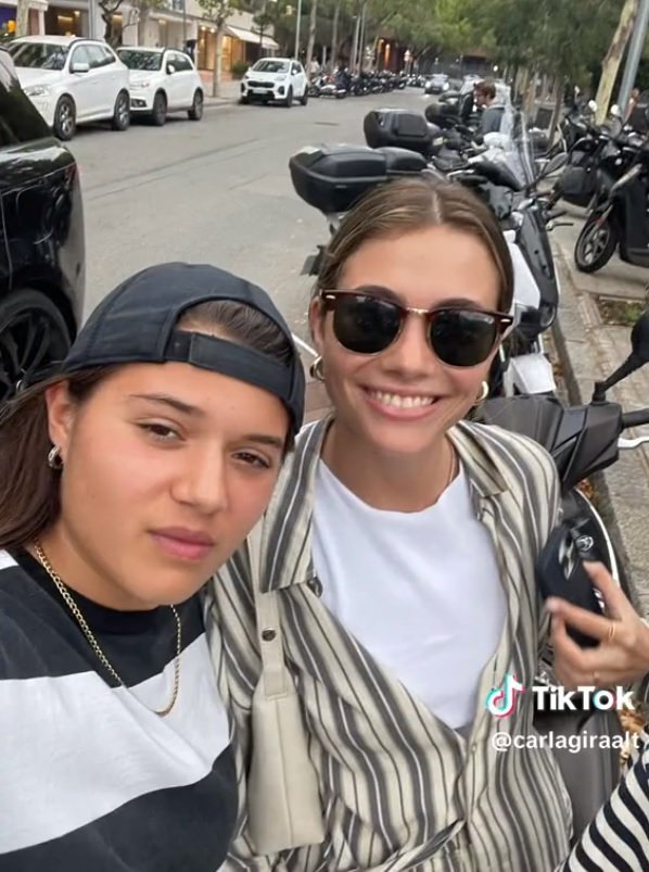 Clara Chía selfie Tiktok