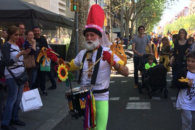 manifestación 15 A tamborilero Núria benaiges