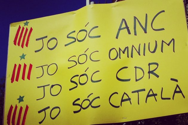 manifestación 15 En pancarta entidades