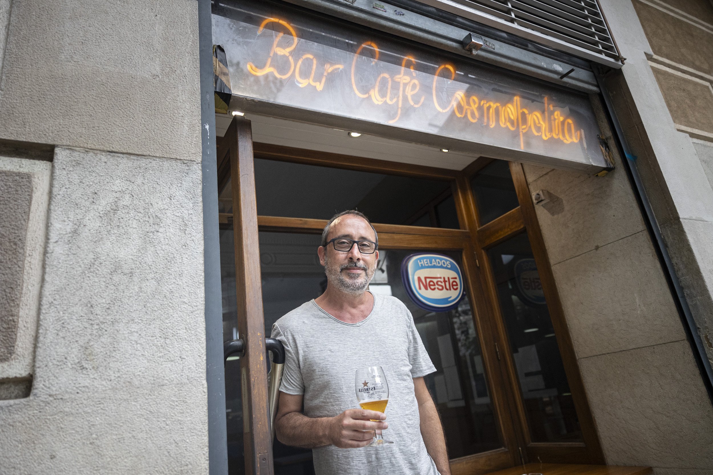 ADRIÀ PUJOL Bar Cafè Cosmopolita / Foto: Montse Giralt