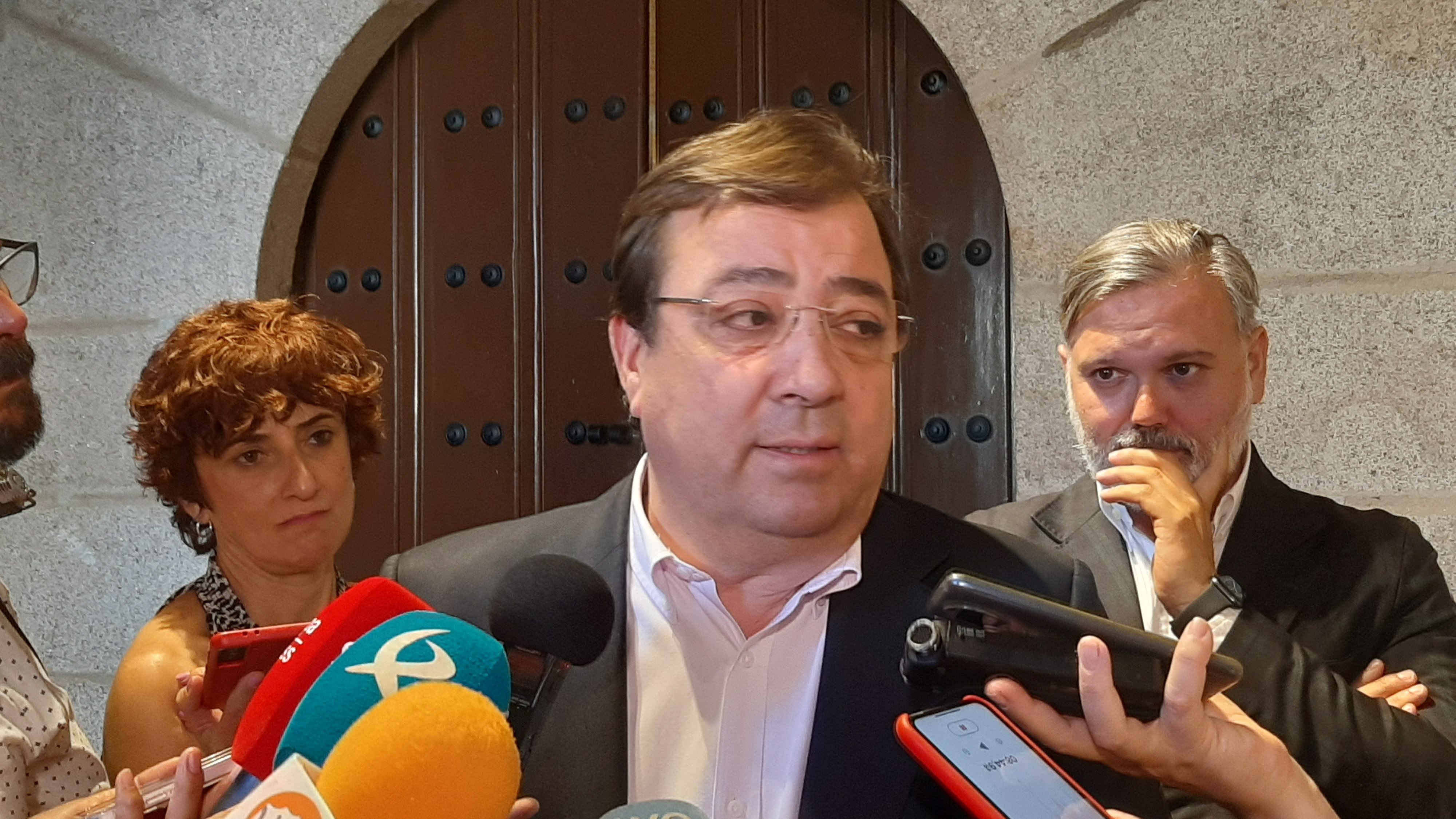 Fernández Vara (PSOE) deixa la política i no liderarà l'oposició a Guardiola a Extremadura