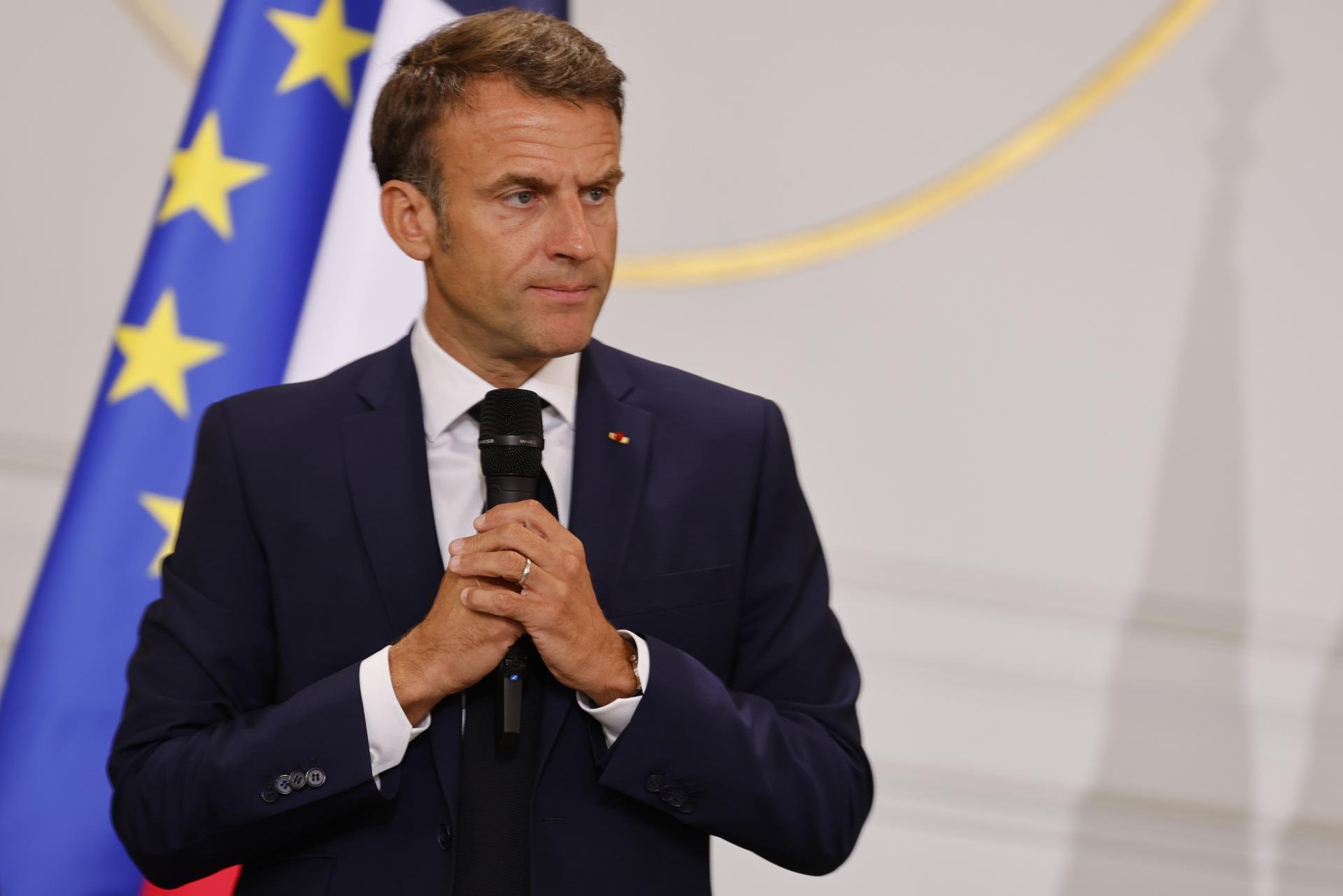 Macron confia a dissuadir Rússia de continuar atacant Ucraïna sense declarar-li la guerra