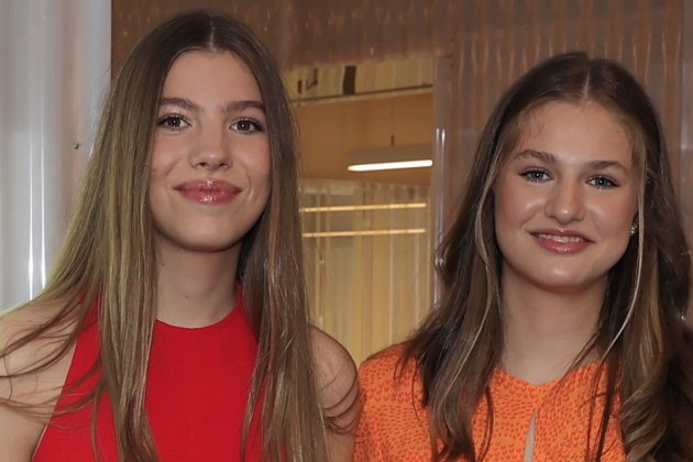 Leonor y Sofía muy maquilladas, foto Casa Real